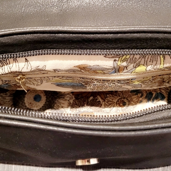 Purses - Picture 3 of 3